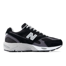 880 - Black