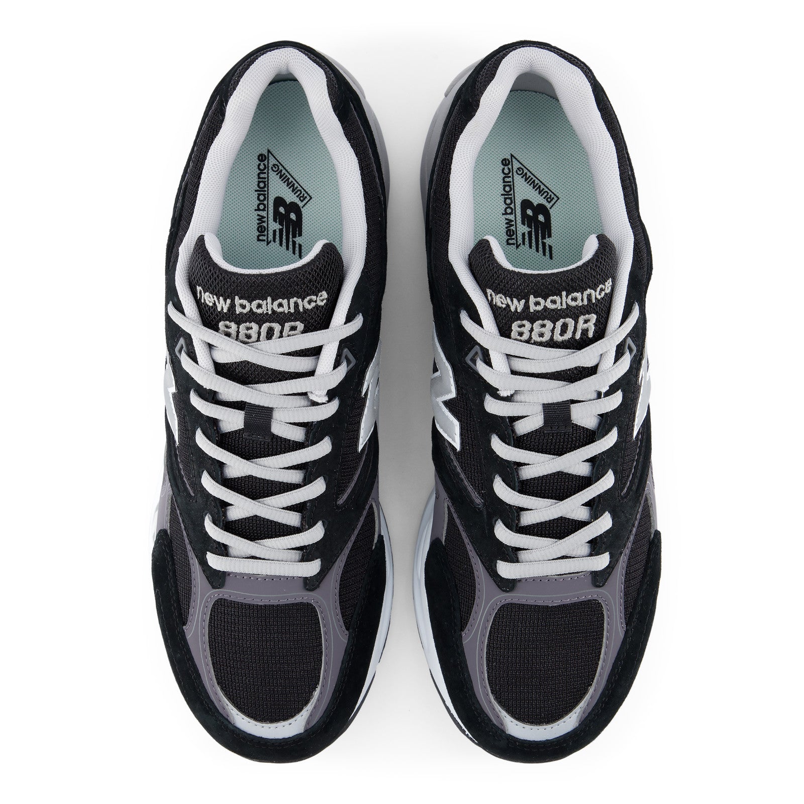 880 - Black
