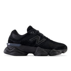 9060 - Black On Black