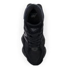 9060 - Black On Black