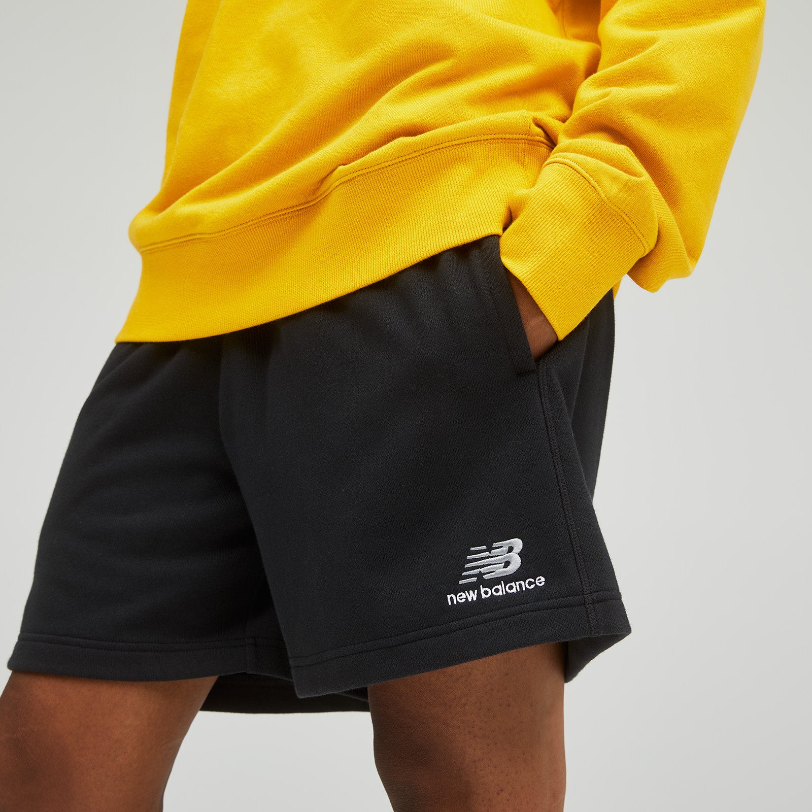 Short New Balance Uni-ssentials noir en molleton français